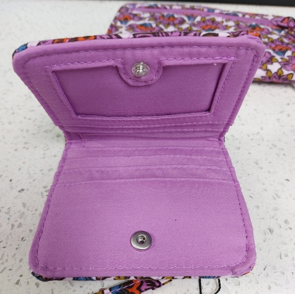 Vera Bradley Essential Wallets Scaevala Fan NWT - Picture 3 of 7